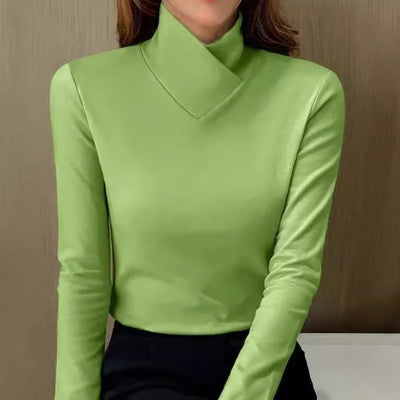 Beth | Elegant Turtleneck Fit